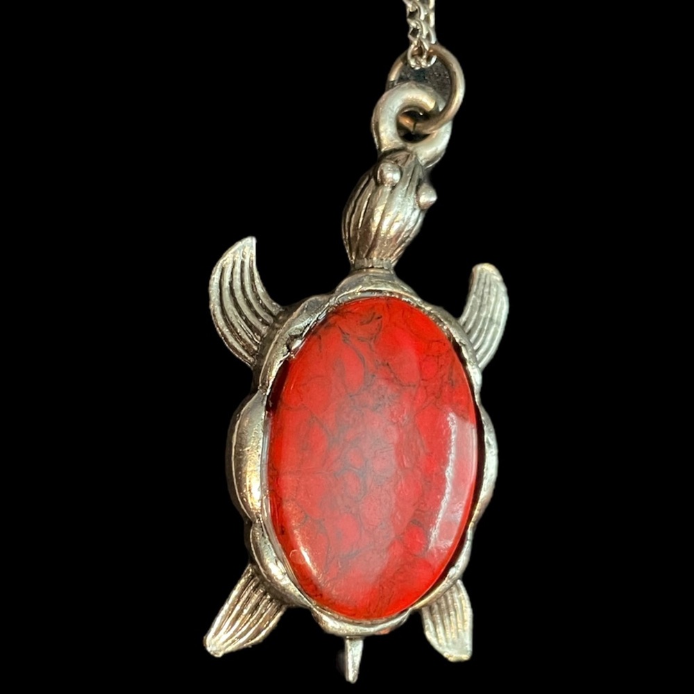 Silver Cornelian Sea Turtle Pendant Necklace with Chain | Carnelian Variant
